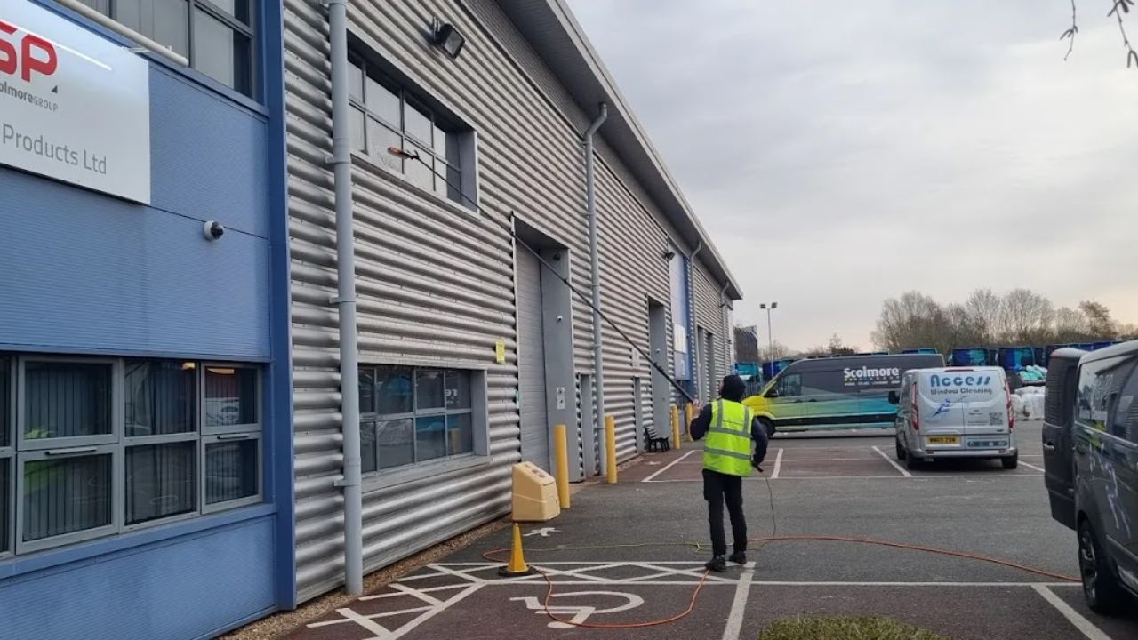 Commercial Window Cleaning - Gallery - 01
