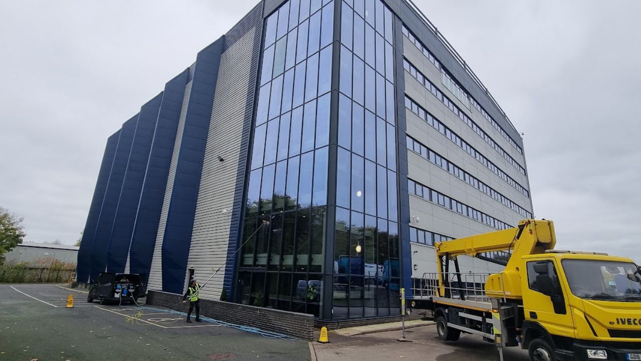 Commercial Window Cleaning - Gallery - 05